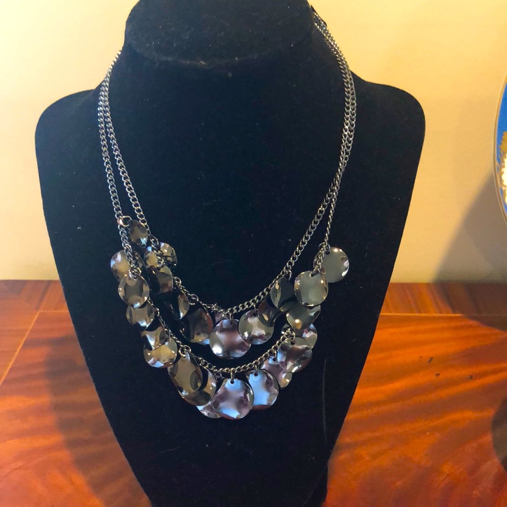 Apt. 9 Shinny charcoal color disc necklace